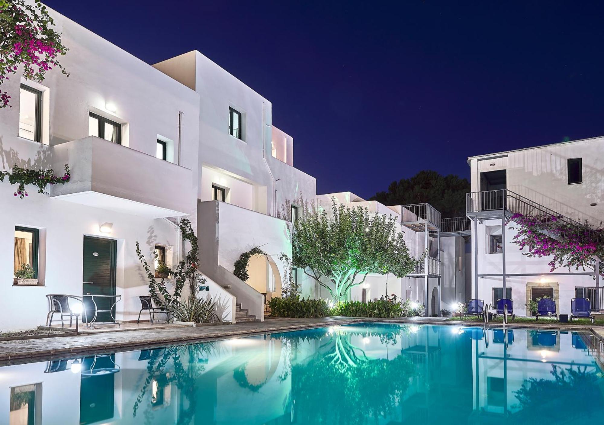 Eva Suites & Apartments Agia Marina  Exterior photo